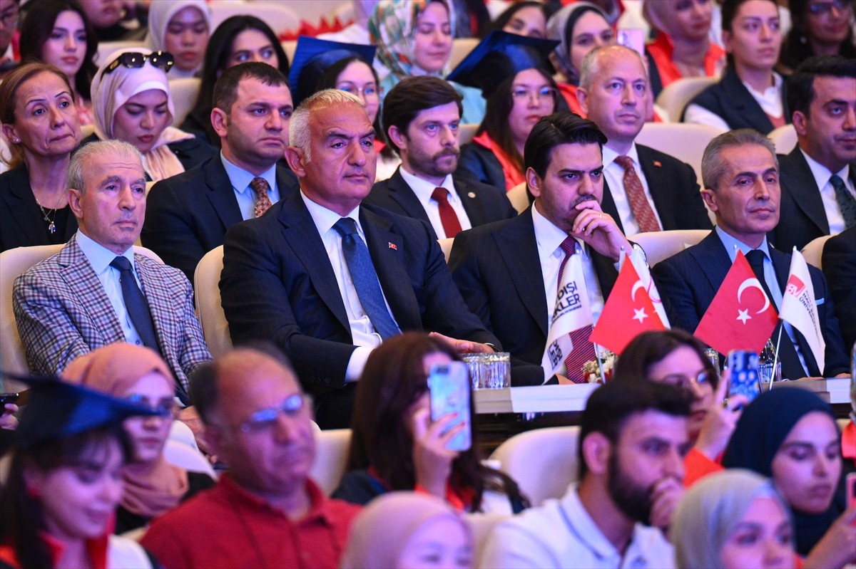 ''Türkiye Bursları" kapsamında dünyanın dört bir yanından gelerek Türkiye'de eğitim gören...