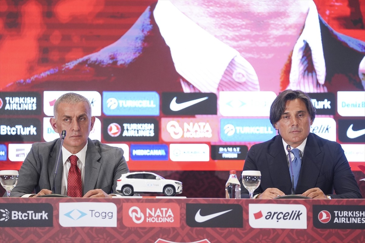 A Milli Futbol Takımı Teknik Direktörü Vincenzo Montella'nın sözleşmesi 2 yıl uzatıldı. TFF Hasan...