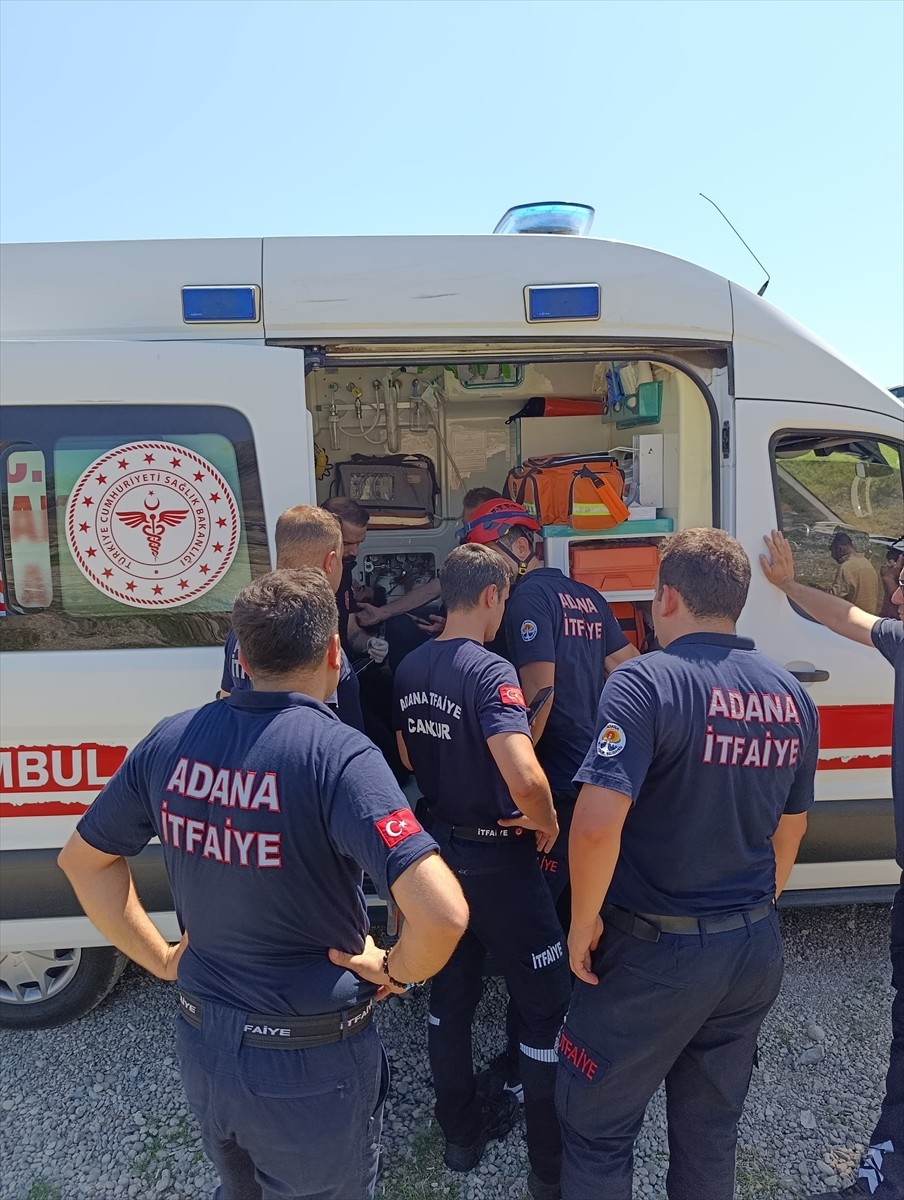 Adana'da yangın söndürme uçağının düşmesi sonucu 2 pilot yaralandı. Biri yabancı uyruklu iki...