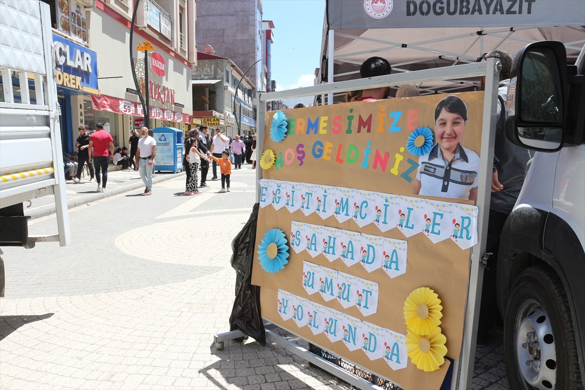 Ağrı'nın Doğubayazıt ilçesinde, Duchenne musküler distrofi (DMD) hastalığıyla mücadele eden 9...