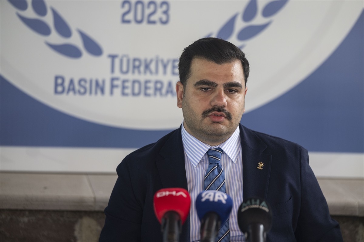 AK Parti Genel Sekreteri Eyyüp Kadir İnan, Türkiye Basın Federasyonu'nda, "Anadolu Sohbetleri"...