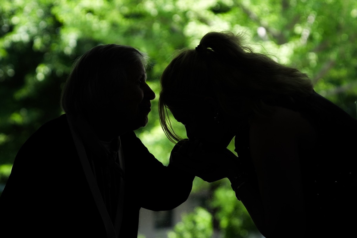 Ankara'daki 75. Yıl Huzurevi Yaşlı Bakım ve Rehabilitasyon Merkezi sakinleri, bayram dolayısıyla...