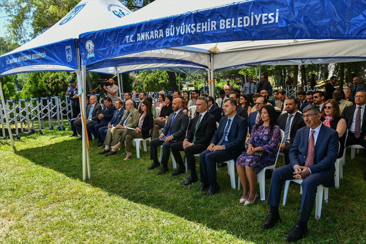 Ankara Büyükşehir Belediyesi (ABB) ve El Salvador'un Ankara Büyükelçiliği işbirliğinde başkentte...