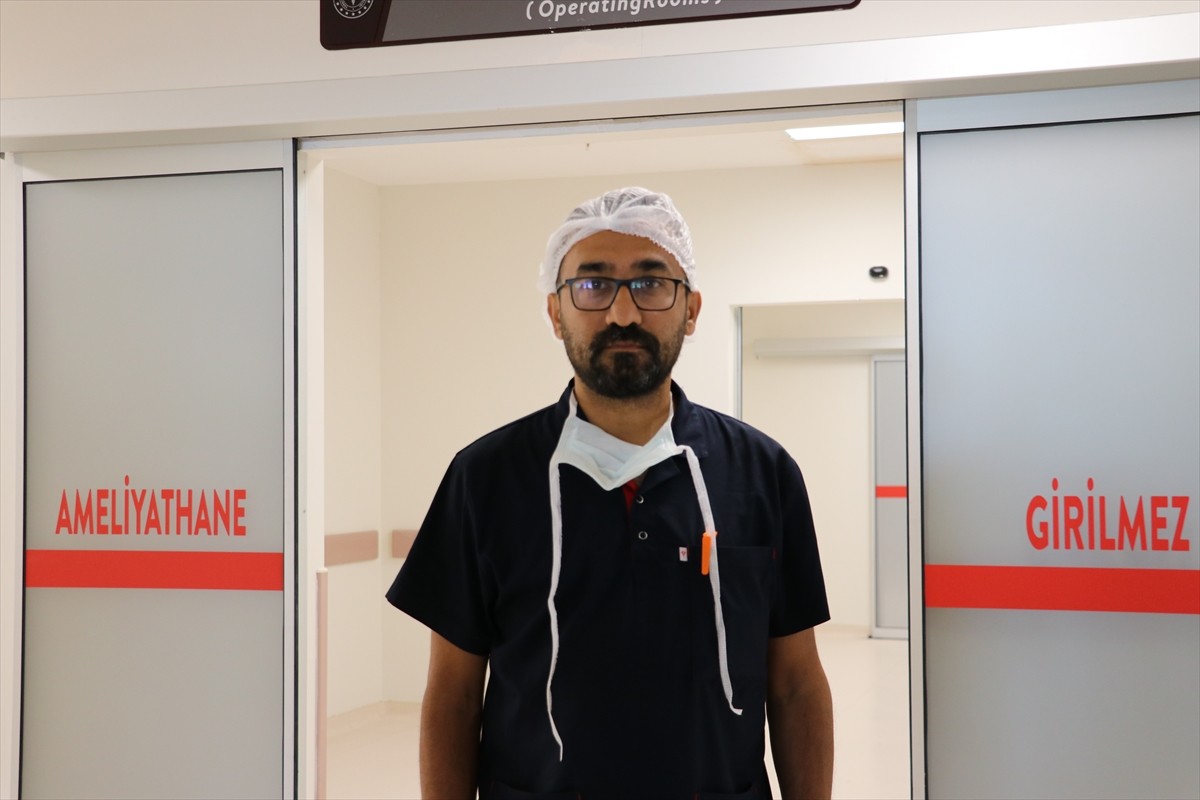 Antalya'da beyin ölümü gerçekleşen 60 yaşındaki kişinin bağışlanan organları 3 hastaya...