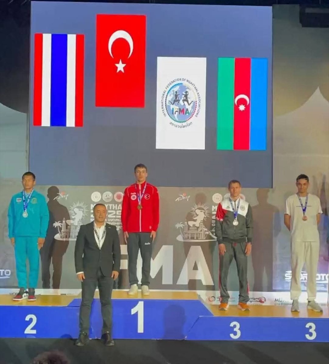 Antalya'da düzenlenen 23 Yaş Altı ve Elit Büyükler Muaythai Dünya Şampiyonası'nda 28 madalya ve 80...