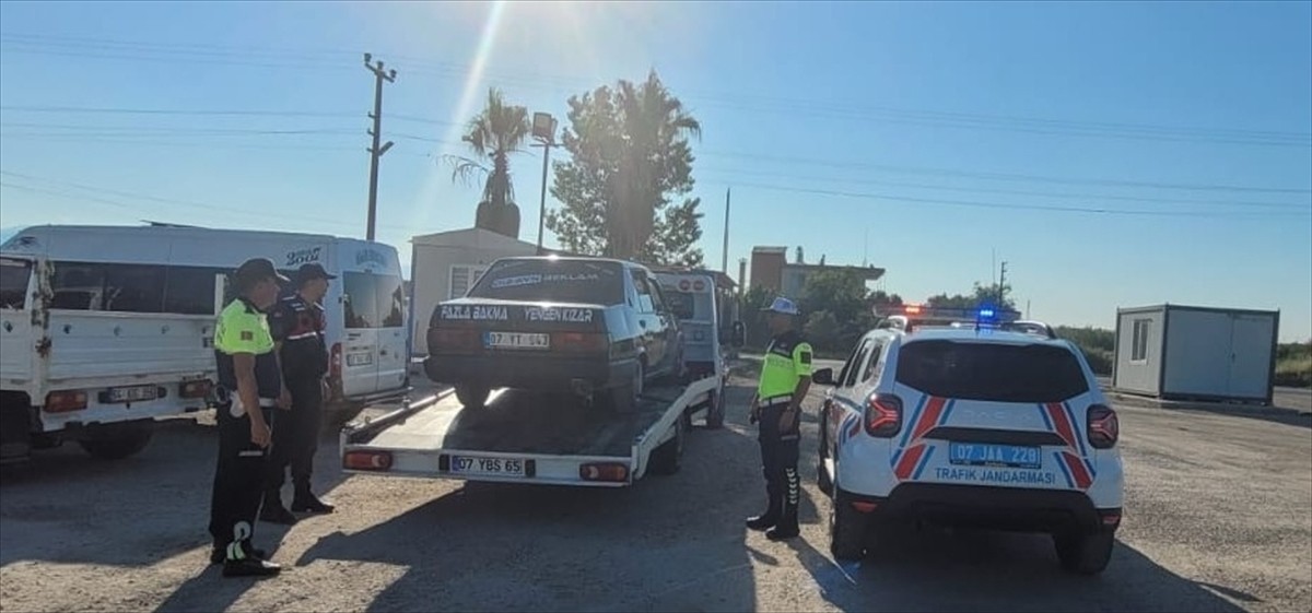 Antalya’nın Serik ilçesinde drift yapan sürücüye 65 bin 69 lira ceza uygulandı.