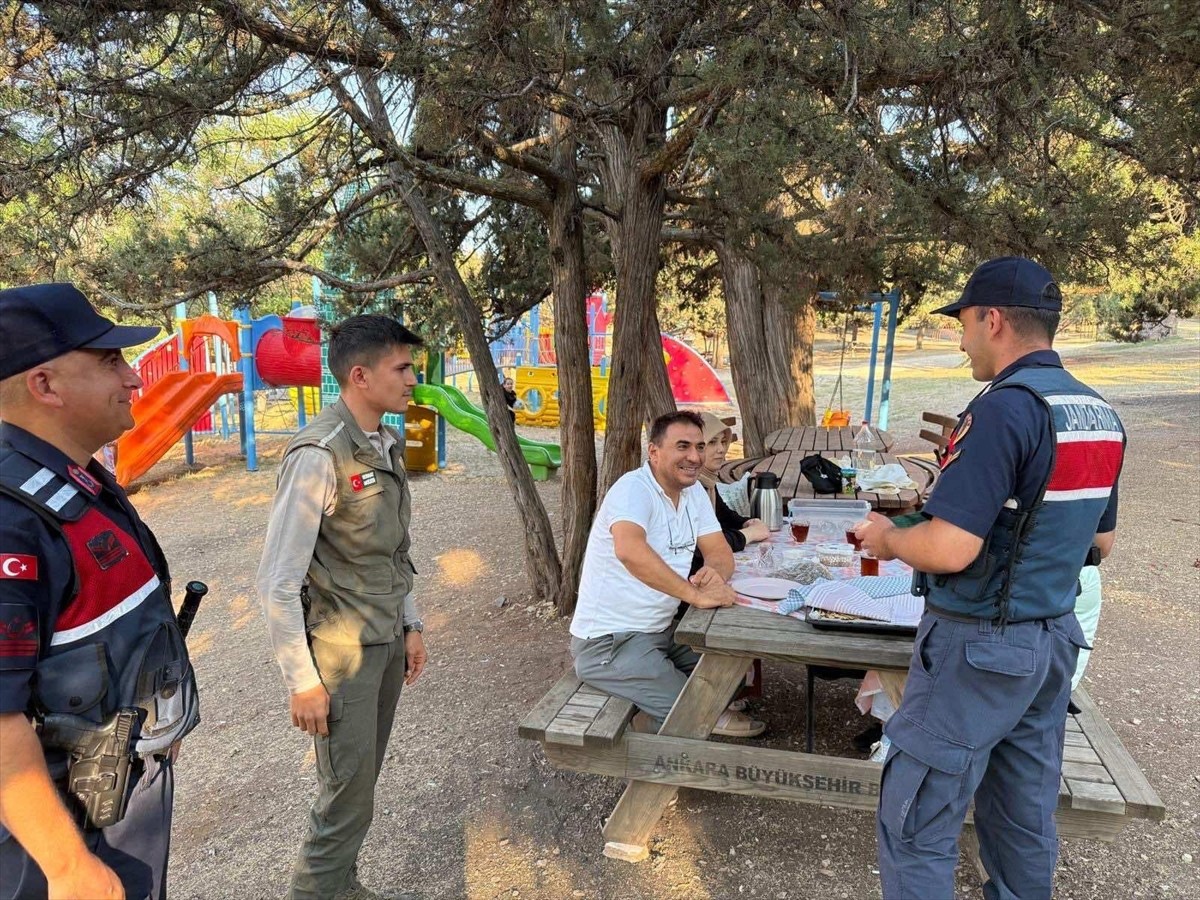 Başkent'te orman yangınlarına karşı denetim ve güvenlik önlemleri artırıldı. Ankara İl Jandarma...