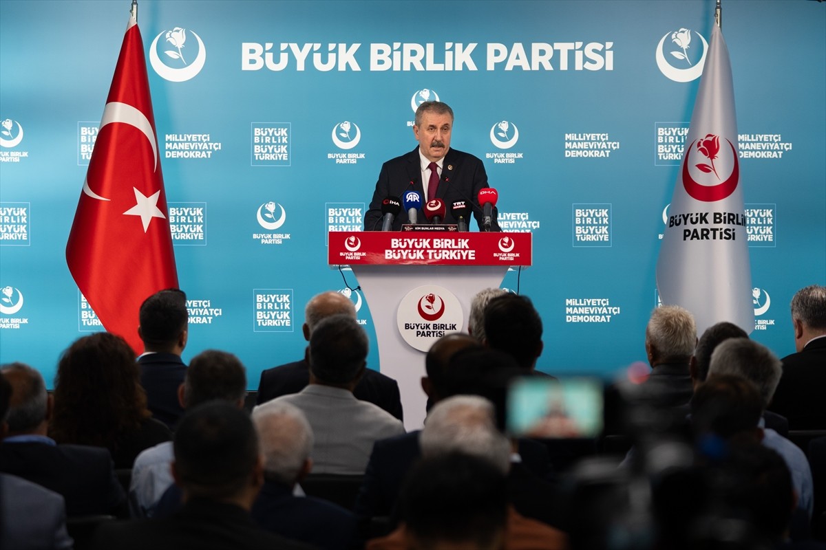 BBP Genel Başkanı Mustafa Destici, parti genel merkezinde düzenlediği haftalık olağan basın...