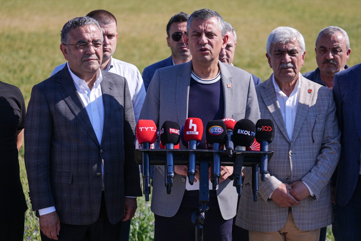 CHP Genel Başkanı Özgür Özel, İstanbul Büyükşehir Belediye (İBB) Başkanlığı görevinden...