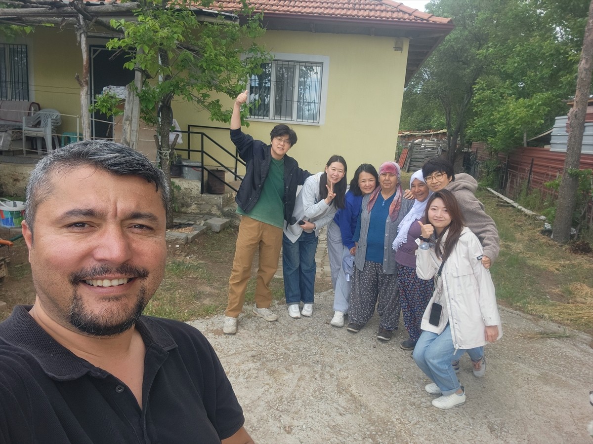 Çin'den Türkiye'ye tatil için gelen ve kiraladıkları araçla Acıpayam ilçesinde trafik kazası...