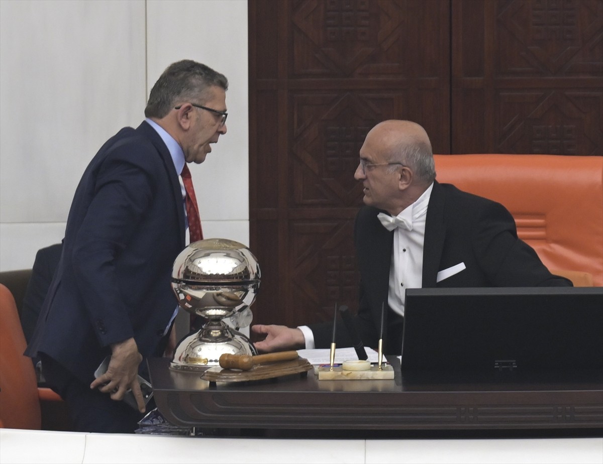 DEM Parti Mardin Milletvekili George Aslan'ın TBMM Genel Kurulu'nda yaptığı konuşma üzerine çıkan...