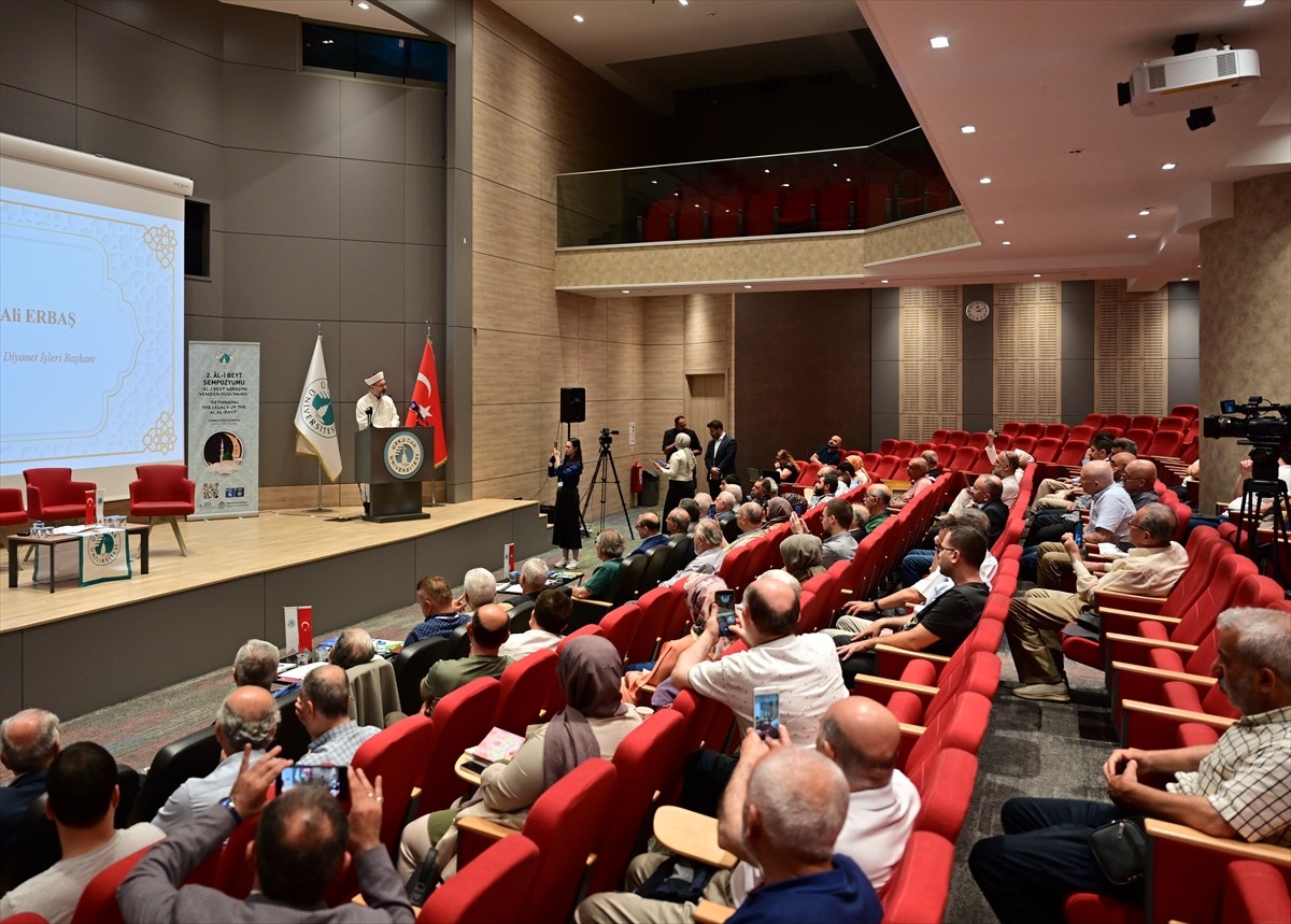 Diyanet İşleri Başkanı Prof. Dr. Ali Erbaş, Üsküdar Üniversitesince NP Sağlık Yerleşkesi'nde...