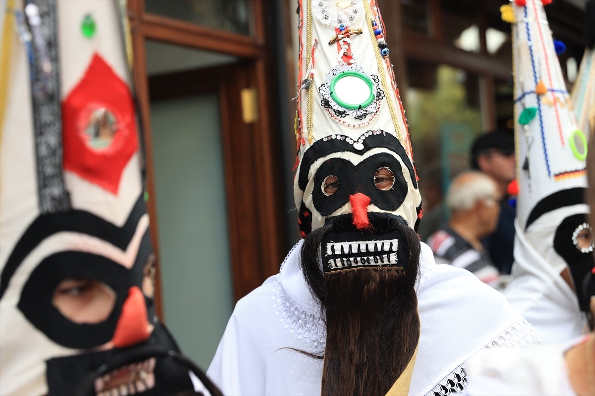 Edirne’de Uluslararası Balkan Folklor Festivali kapsamında antik çağlardan kalma bir gelenek olan...