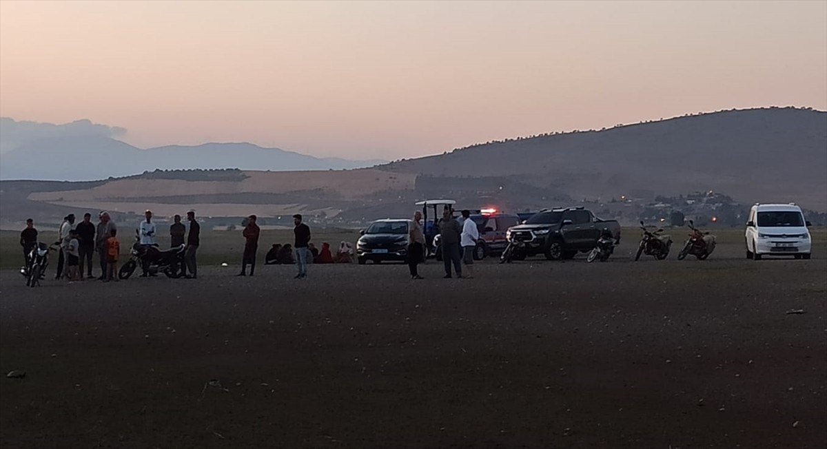 Gaziantep'in İslahiye ilçesinde serinlemek için girdiği barajda kaybolan çocuğun cansız bedenine...