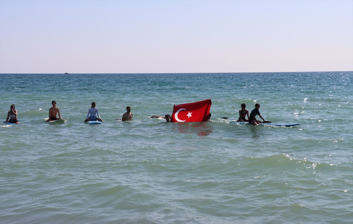 Hatay'ın Samandağ ilçesinde inşa edilen ve yıl içerisinde hizmete girmesi planlanan Hatay Sörf...
