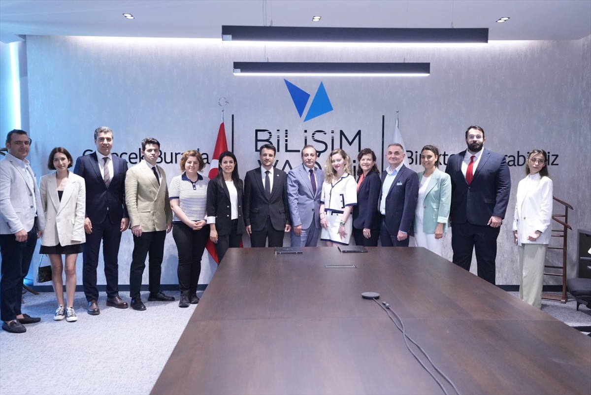 İstanbul Hazır Giyim ve Konfeksiyon İhracatçıları Birliği (İHKİB) ile Bilişim Vadisi Teknopark AŞ...