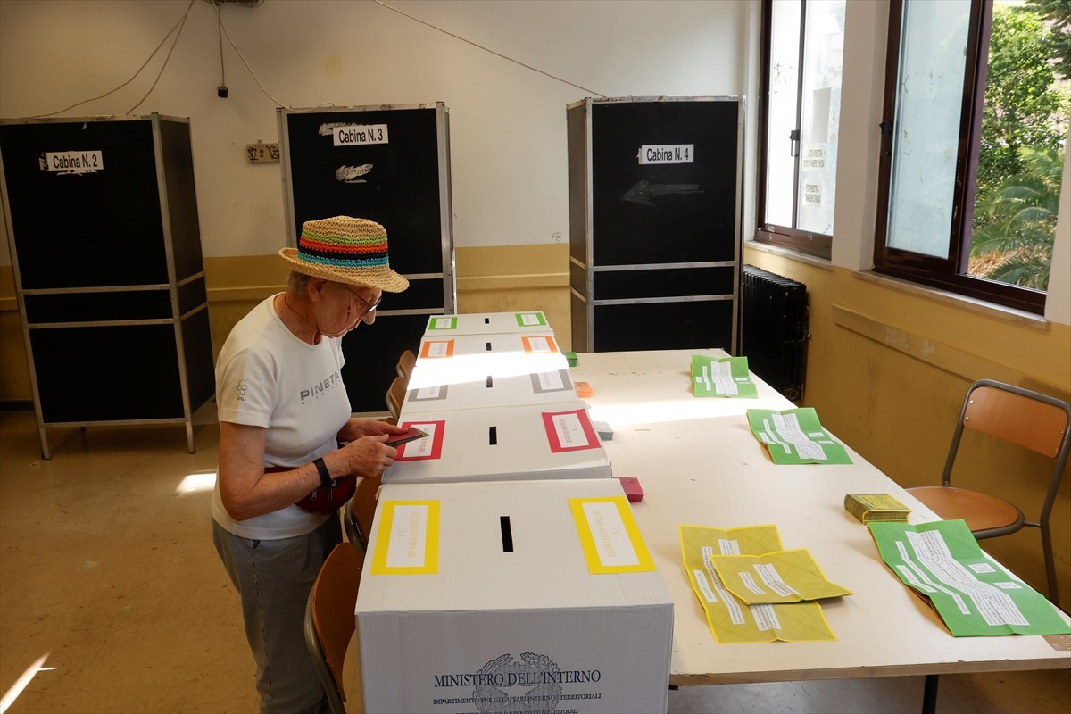  İtalya'da yabancıların vatandaşlık almasını düzenleyen yasada ikamet şartının hafifleştirilmesi...