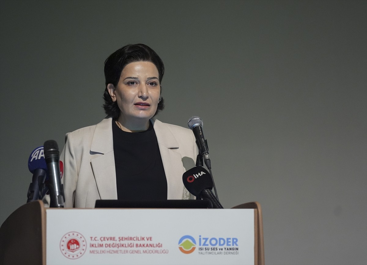 İzmir'de Çevre, Şehircilik ve İklim Değişikliği Bakanlığı Mesleki Hizmetler Genel Müdürlüğü ile...