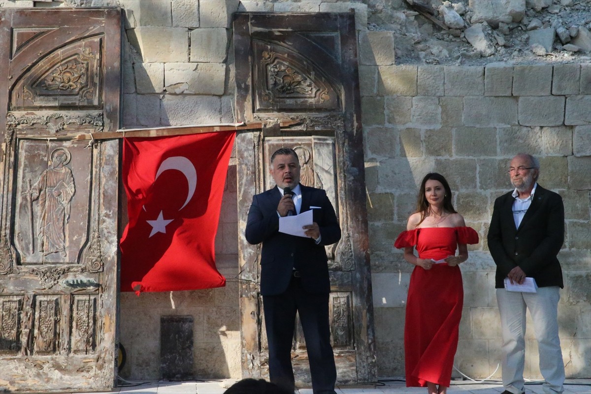 Kahramanmaraş merkezli 6 Şubat 2023'teki depremlerde hasar alarak yıkılan Antakya Ortodoks...