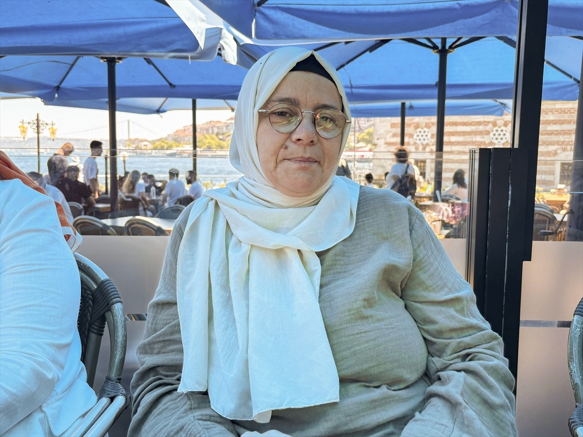 Kanser tedavisi sürecinde yaşanan zorluklara dikkati çekmek ve hasta yakınlarının dayanışmasını...