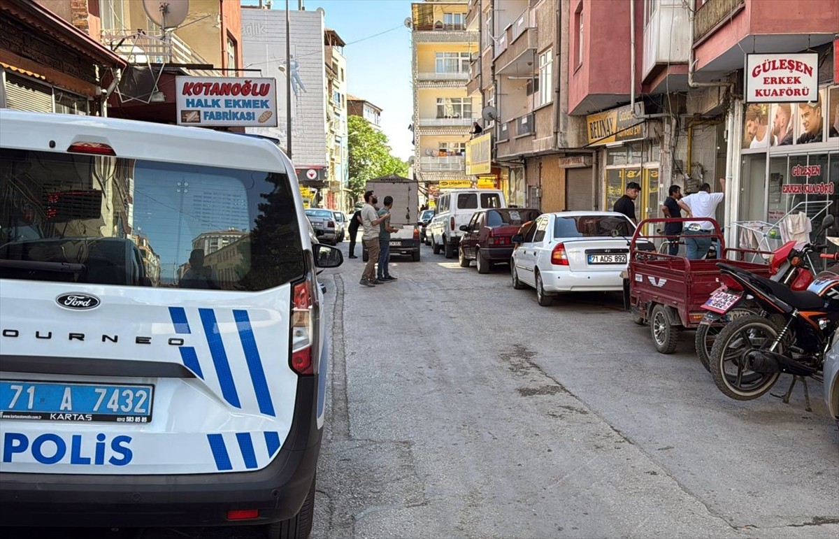 Kırıkkale'de sopayla darbedilen kişi yaşamını yitirdi.