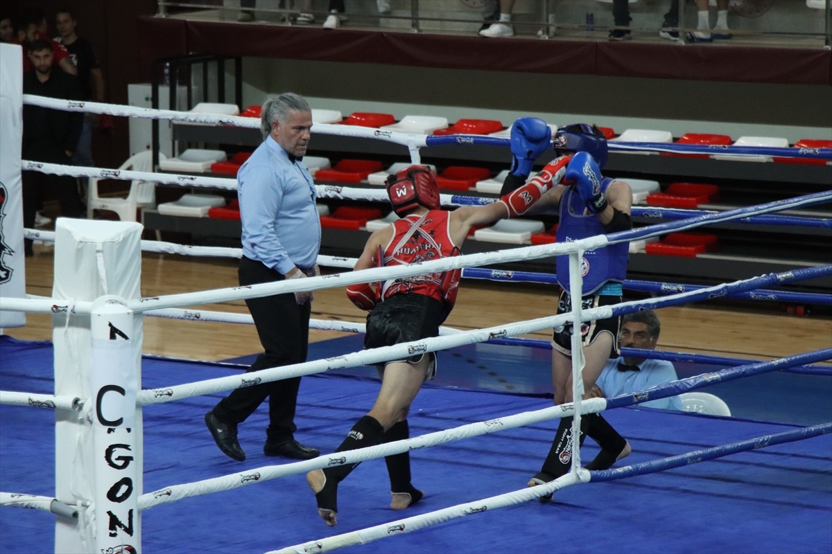 Kırklareli'nde Türkiye Muaythai Federasyonunca düzenlenen Hayrullah Camadan Gençler Türkiye...