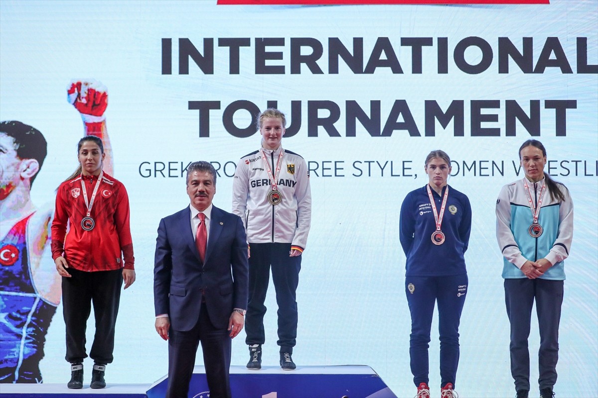 Kocaeli'de düzenlenen Uluslararası Yaşar Doğu, Vehbi Emre ve Hamit Kaplan Güreş Turnuvası'nın 2....