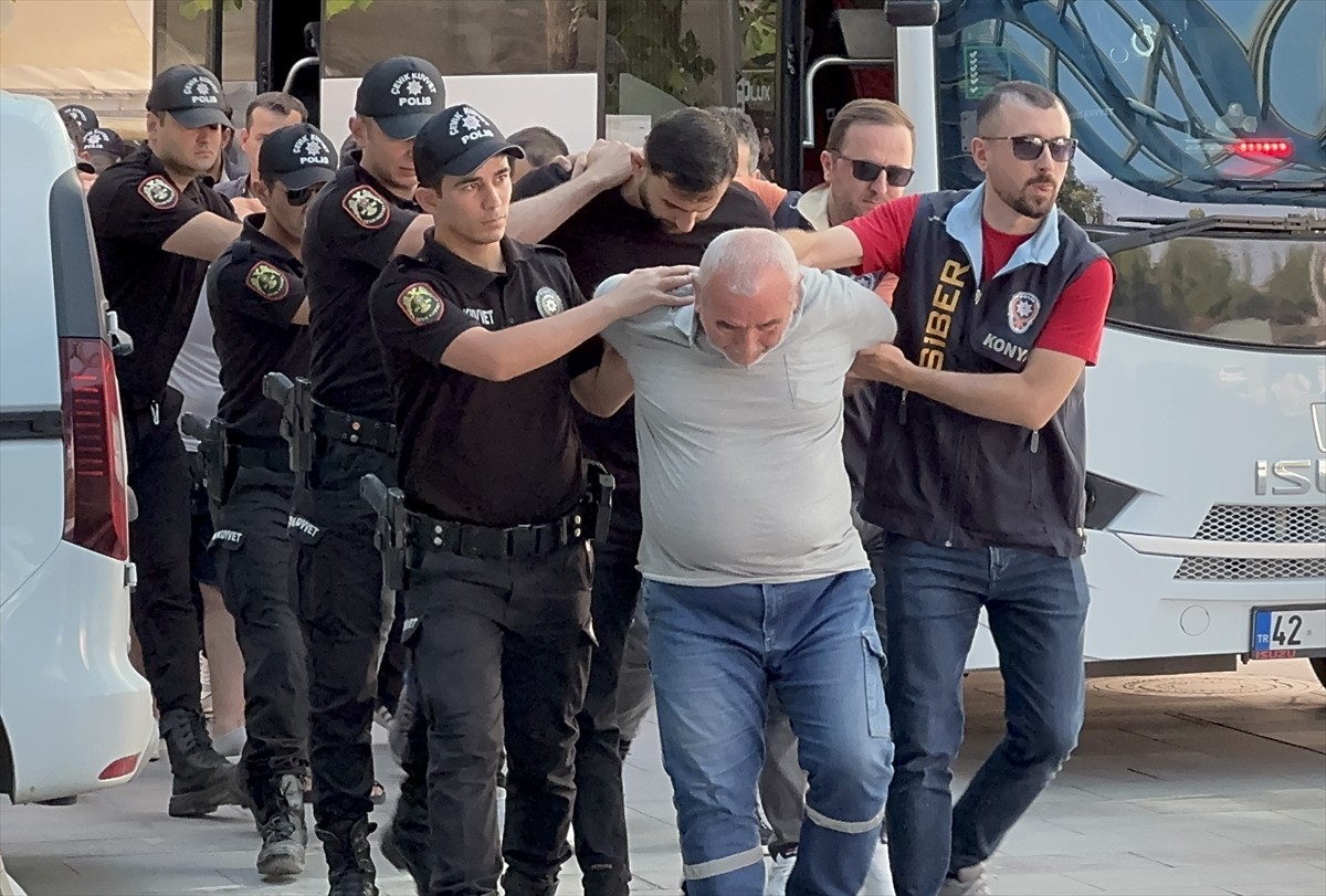 Konya merkezli 4 ilde düzenlenen siber dolandırıcılık operasyonunda 11 şüpheli gözaltına alındı....