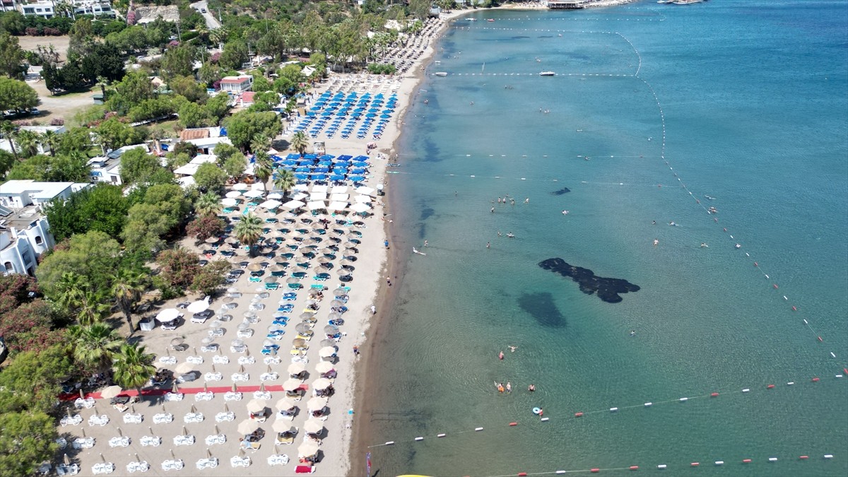 Kurban Bayramı dolayısıyla Muğla'nın Bodrum, Ula, Marmaris ve Fethiye gibi önemli turizm...