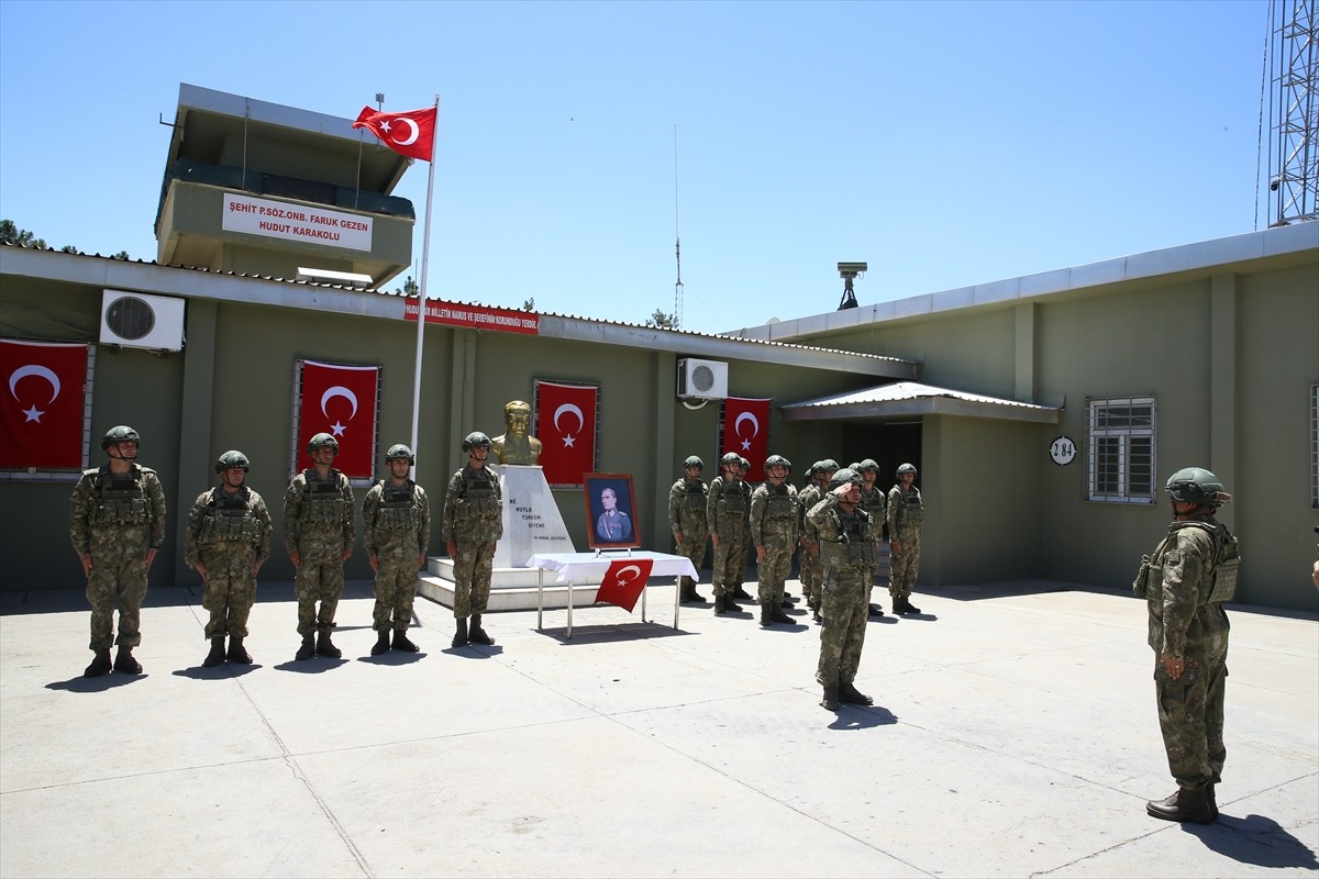 Mardin'in Nusaybin ilçesinde sınırın sıfır noktasında görev yapan Mehmetçik, vatan nöbetinde...