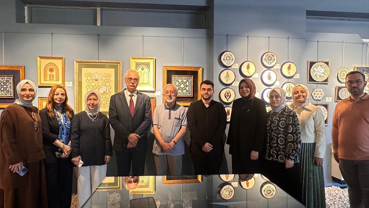 Marmara Üniversitesi İlahiyat Fakültesi öğrencilerinin yıl boyunca hazırladığı geleneksel sanat...