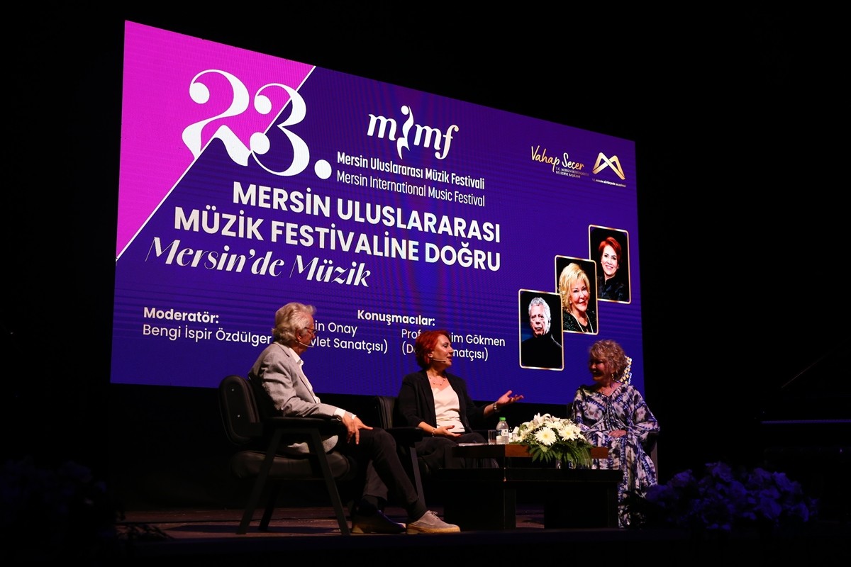 Mersin'de bu yıl düzenlenecek "Mersin Uluslararası Müzik Festivali" kapsamında söyleşi yapıldı....