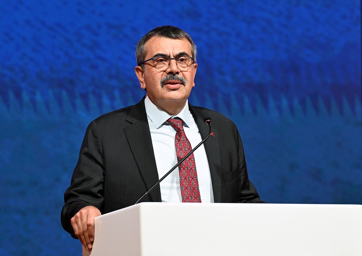 Milli Eğitim Bakanı Yusuf Tekin, Milli Eğitim Bakanlığı (MEB) Şura Salonu'nda düzenlenen "Anadolu...