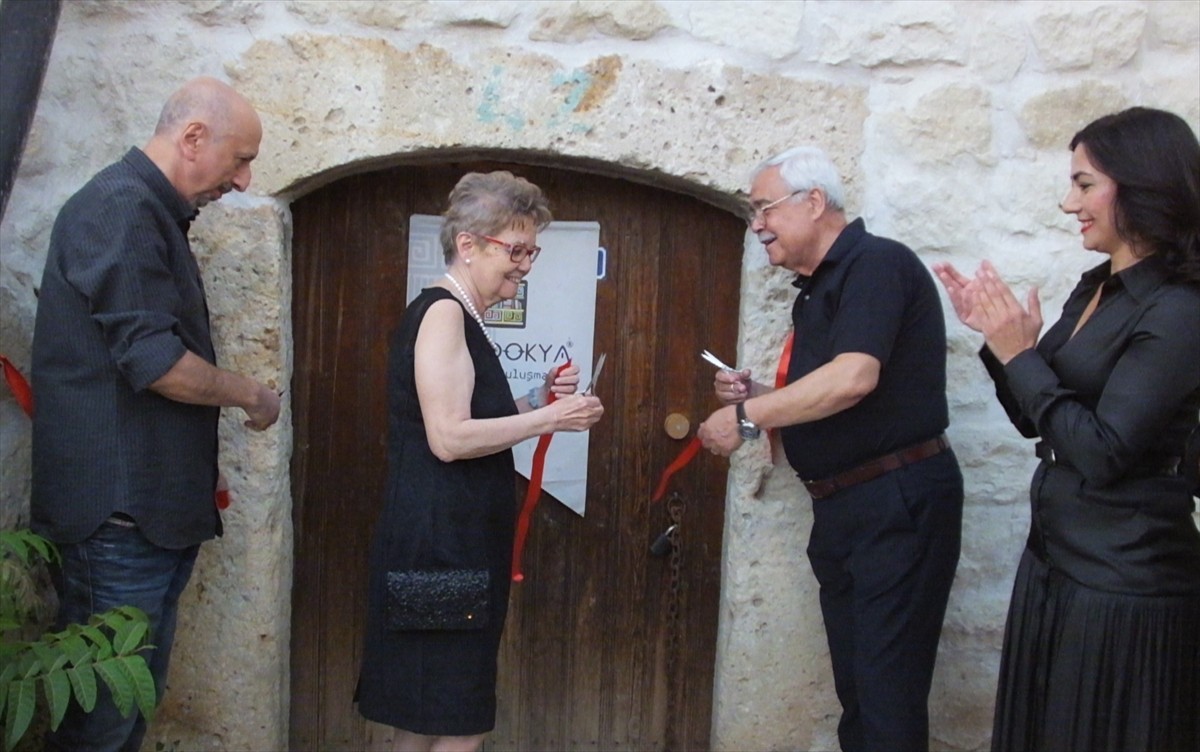 Nevşehir'de "Kapadokya Edebiyat Buluşmaları" programı gerçekleştirildi. Türkiye'de sanat ve...