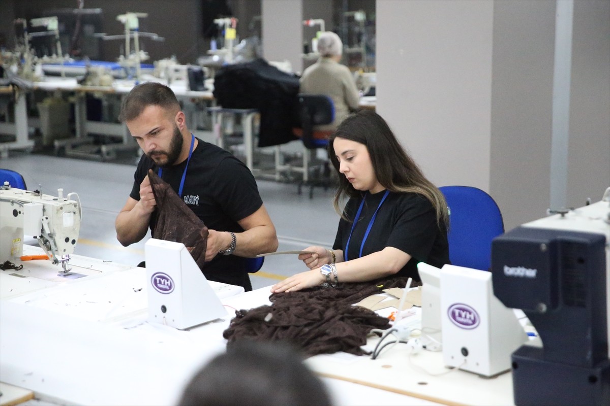Ordu'da tekstil sektöründe çalışmak isteyenler, "Dokuma Konfeksiyon Makineci Kursu" projesine...