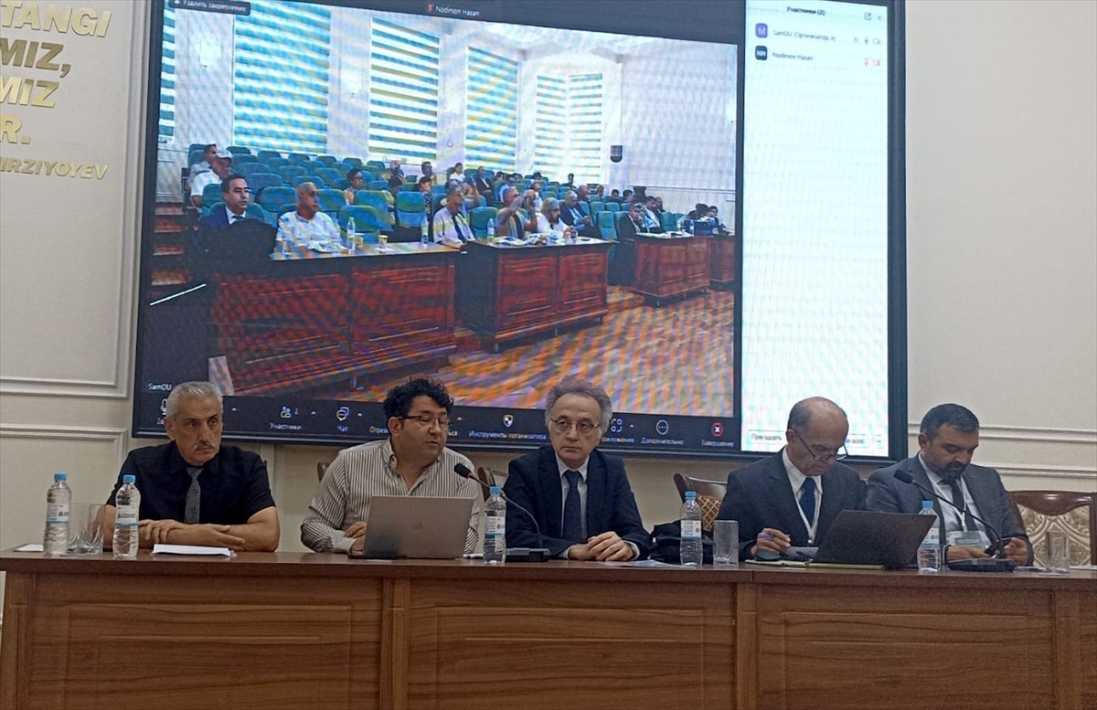 Özbekistan'ın tarihi Semerkant şehrinde "Türk Dünyası ve Pir-i Türkistan: Yesevi Yolu ve Mirası"...