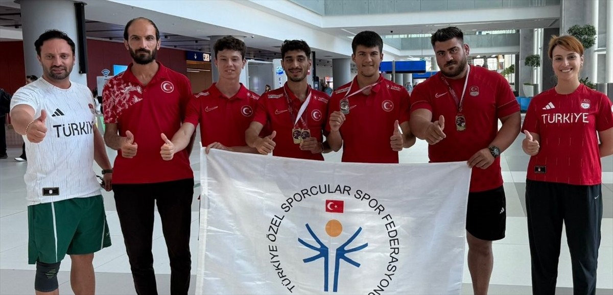 Para Atletizm Erkek Milli Takımı, Tunus'ta düzenlenen Dünya Para Atletizm Grand Prix yarışmasını 3...