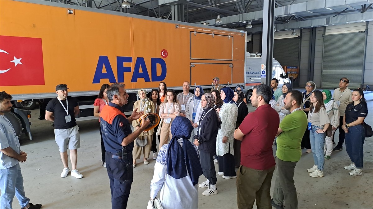 Sakarya'da Kahramanmaraş merkezli 6 Şubat 2023'teki depremlerden etkilenen illerden ve Marmara...