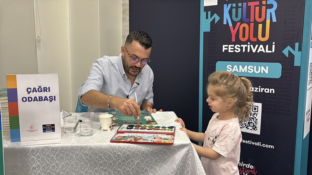 Samsun'da Kültür ve Turizm Bakanlığınca düzenlenen Samsun Kültür Yolu Festivali kapsamında yazar...