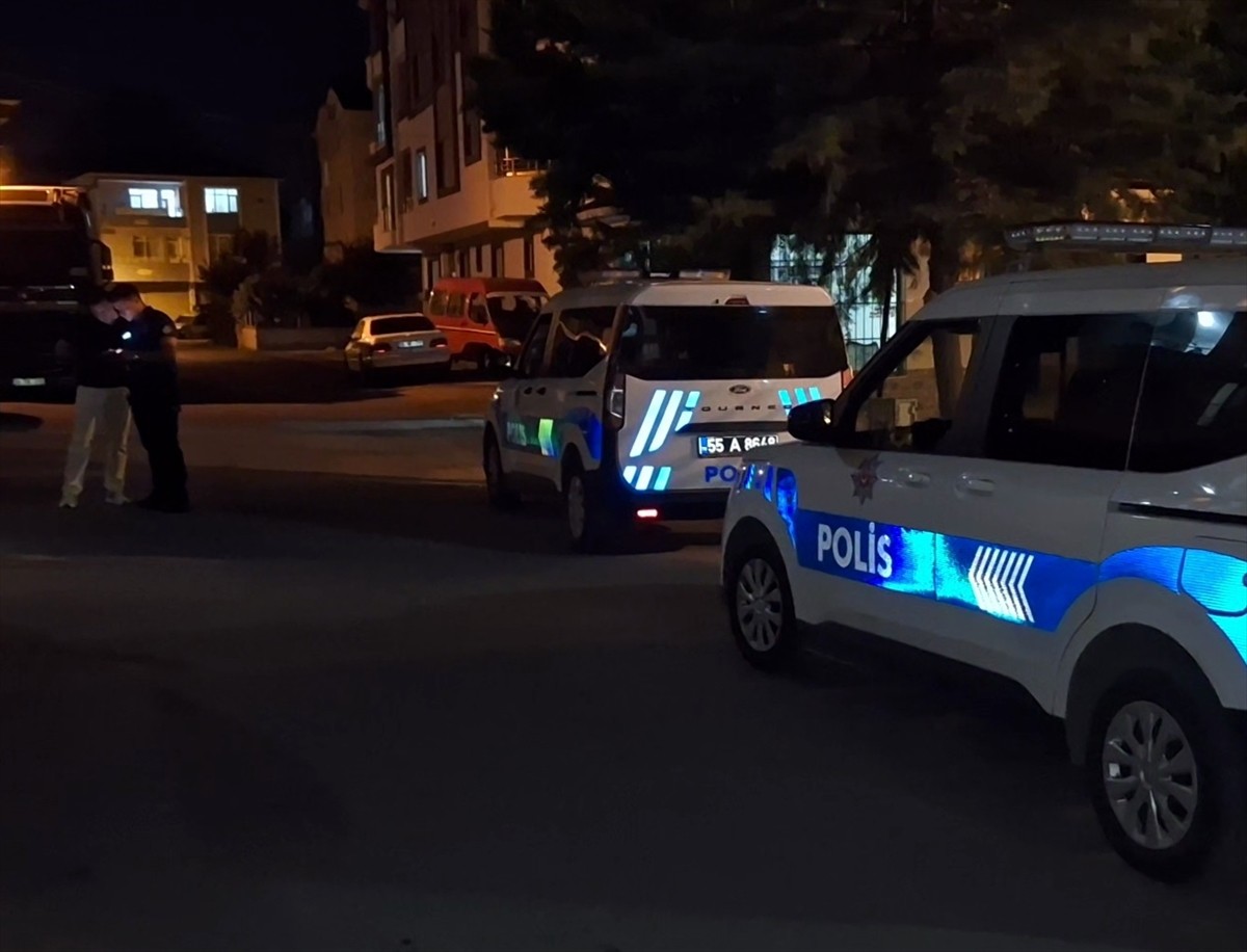 Samsun'un Bafra ilçesinde çıkan silahlı kavgada 1 kişi yaralandı. İhbar üzerine olay yerine polis...