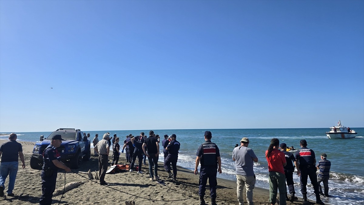 Samsun'un Terme ilçesinde serinlemek için denize giren 19 yaşındaki genç boğuldu.