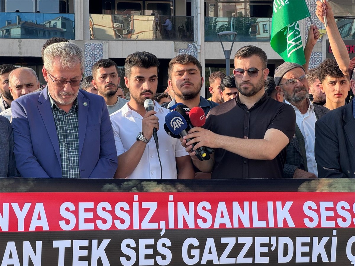 Şırnak'ta İsrail'in Gazze'ye yönelik saldırıları protesto edildi. Peygamber Sevdalıları Vakfı...