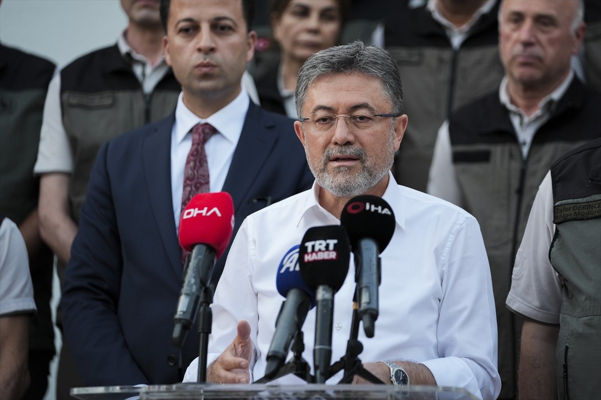 Tarım ve Orman Bakanı İbrahim Yumaklı, Maslak'taki İstanbul Orman Bölge Müdürlüğünde, Türkiye'nin...