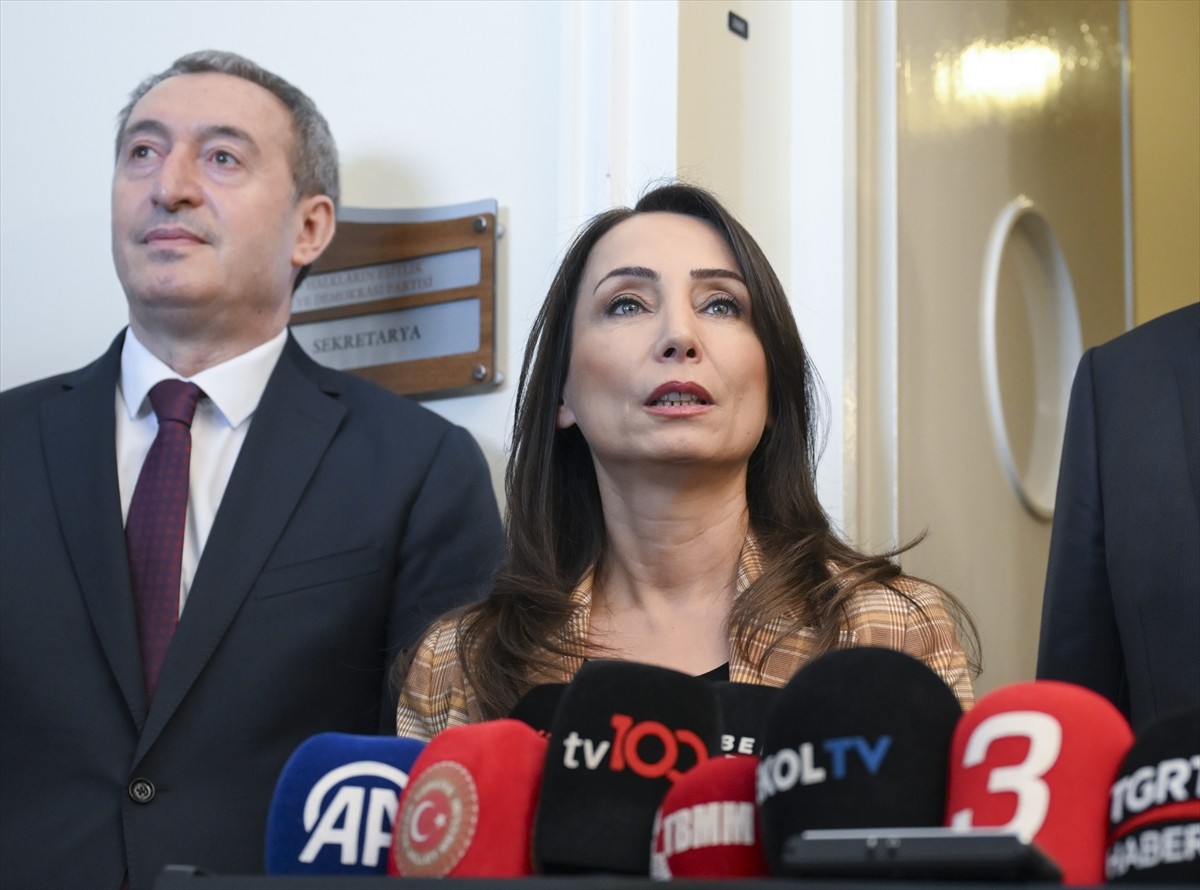 TBMM Başkanı Numan Kurtulmuş, AK Parti Grup Başkanı Abdullah Güler ve AK Parti Grup Başkanvekili...