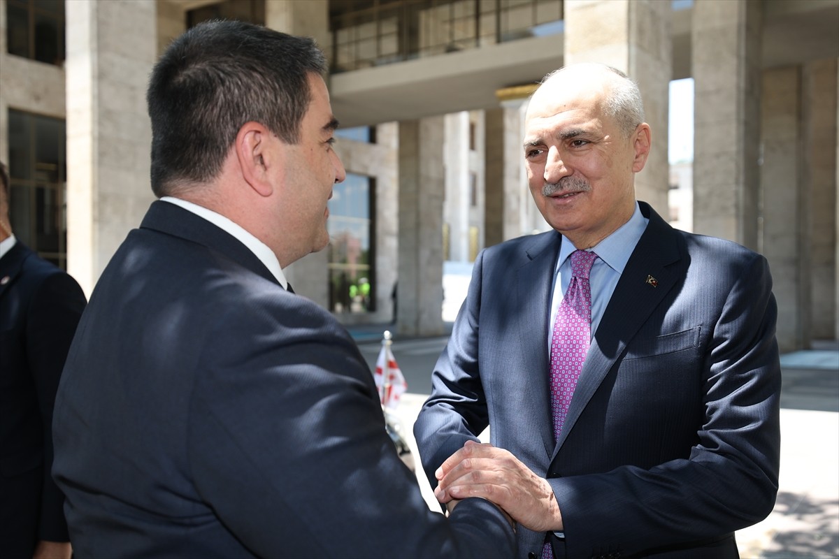 TBMM Başkanı Numan Kurtulmuş, Türkiye'ye resmi ziyaret gerçekleştiren Gürcistan Parlamentosu...