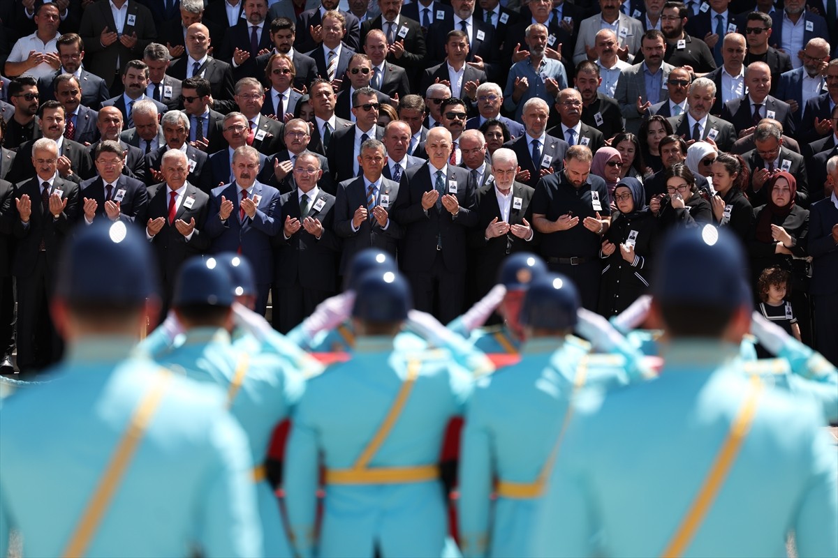 TBMM Başkanı Numan Kurtulmuş, vefat eden 22, 23, 26 ve 27. Dönem AK Parti Manisa Milletvekili...