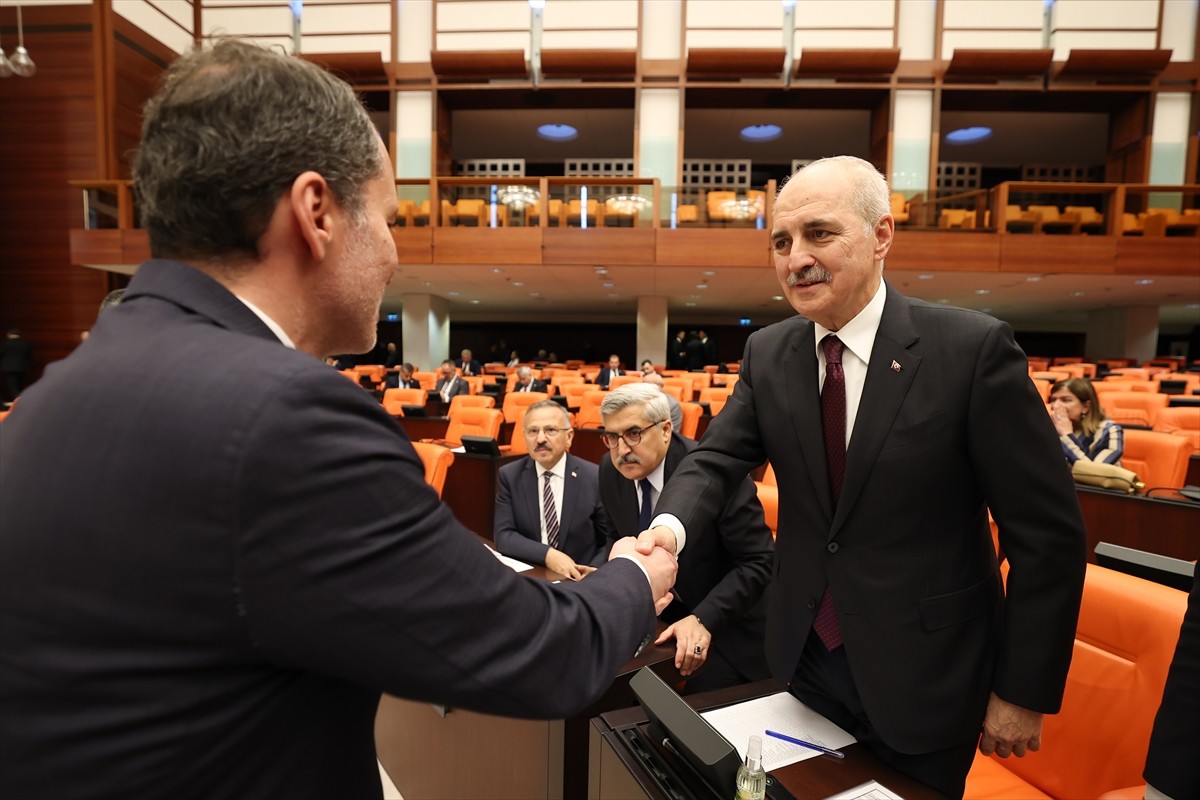 TBMM Başkanlığı seçiminin birinci turunda adaylar, seçilebilmek için gerekli 400 oya ulaşamadı....