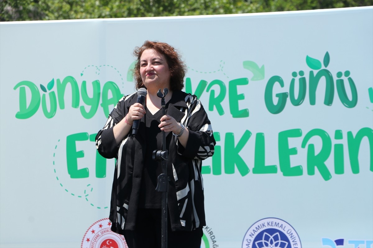 Tekirdağ Büyükşehir Belediyesince Çevre Haftası kapsamında sahil dolgu alanında etkinlik...