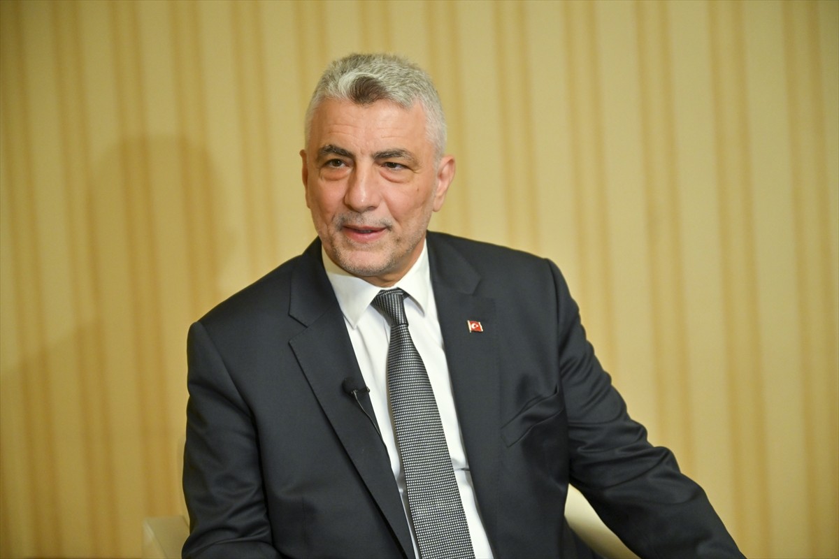 Ticaret Bakanı Ömer Bolat, Rusya'nın başkenti Moskova’da düzenlenen Türk-Rus Ticari ve Ekonomik...