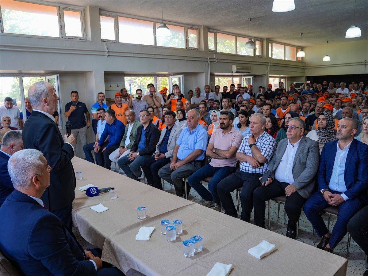 TÜRK-İŞ Genel Başkanı Ergün Atalay, Diyarbakır Karayolları 9. Bölge Müdürlüğü Makine İşletme...